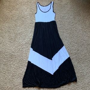 Color block maxi dress with large chevron print